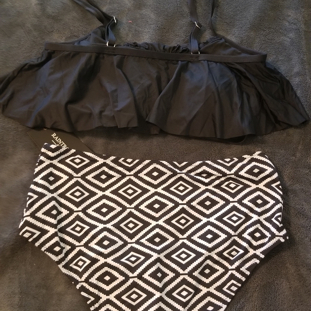 Swimsuit - Picture 2 of 2